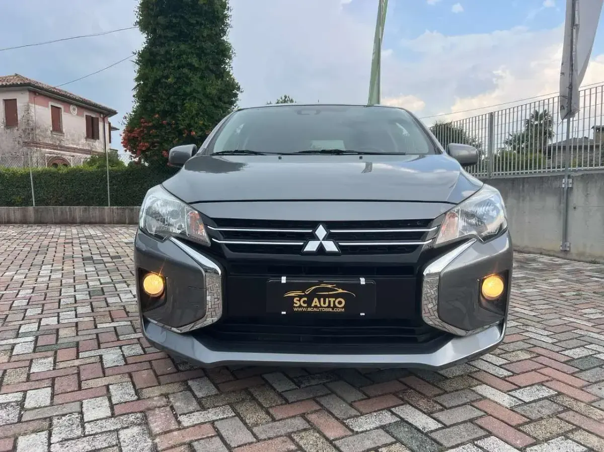 Usata Mitsubishi Space Star Intense 71 CV (52 kW) 2023 Grigio Utilitaria