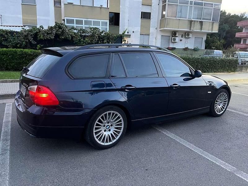 Usata BMW 320 177 CV (130 kW) 2007 Blu/azzurro Station wagon
