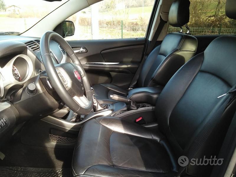 Usata Fiat Freemont Lounge 170 CV (125 kW) 2013 Nero SUV