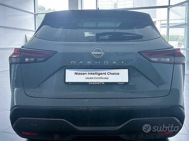 Usata Nissan Qashqai Tekna 158 CV (116 kW) 2023 Ceramic grey tetto nero SUV