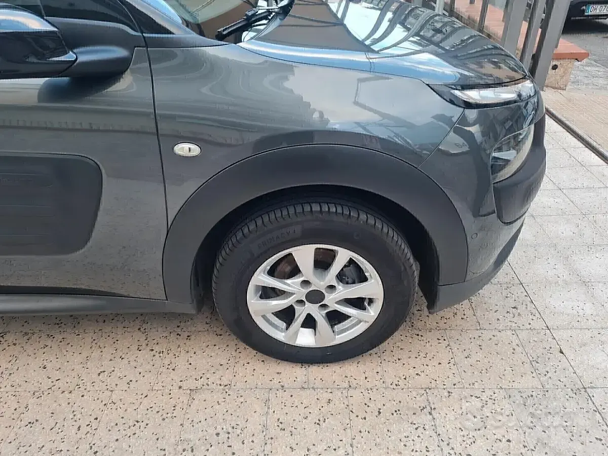 Usata Citroën C4 Cactus 100 CV (73 kW) 2015 Grigio Utilitaria