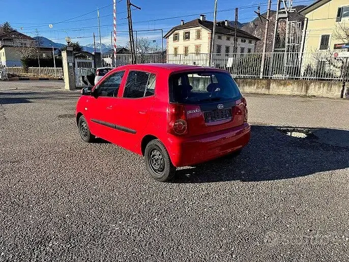 Usata Kia Picanto City 69 CV (50 kW) 2011 Rosso Utilitaria