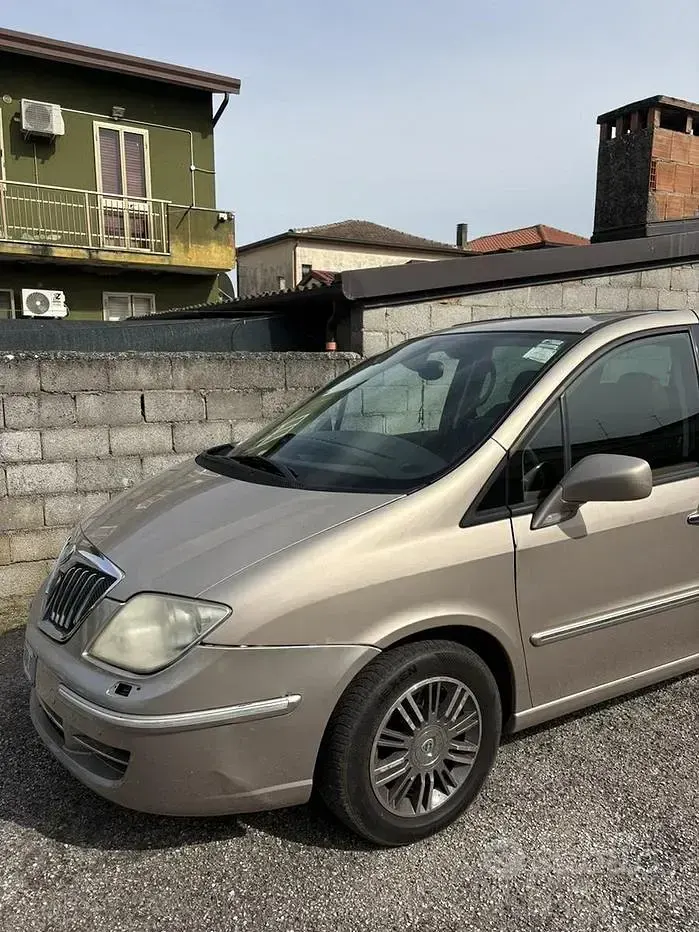 Usata Lancia Phedra 170 CV (125 kW) 2009 Monovolume