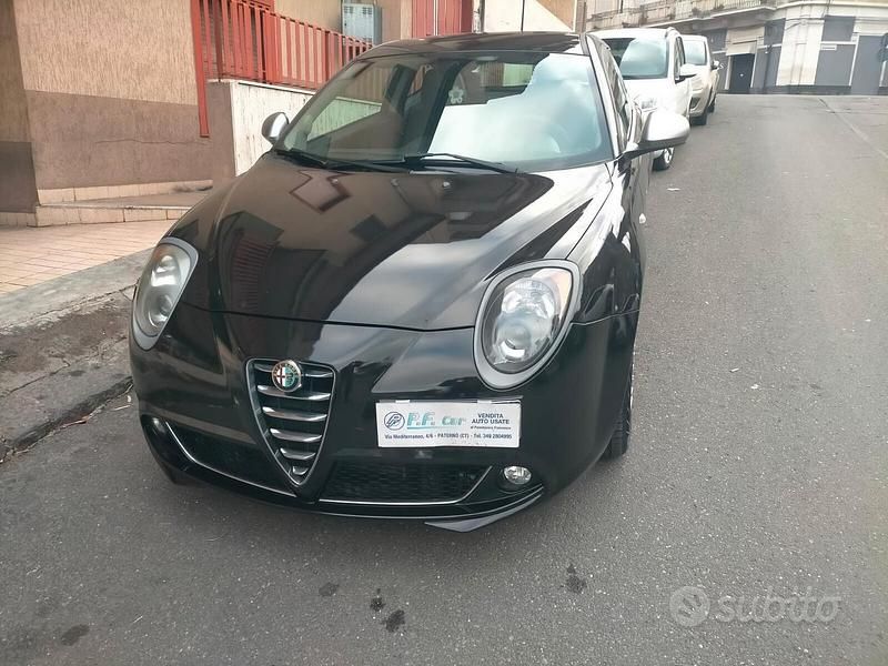 Nero Usata 2015 Alfa Romeo MiTo Distinctive Due volumi | 7800 € (Cara) - Immagine 1/4
