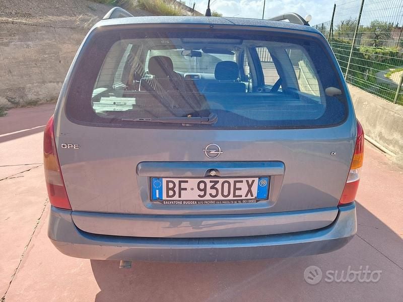 Usata Opel Astra 82 CV (60 kW) 1999 Grigio Station wagon