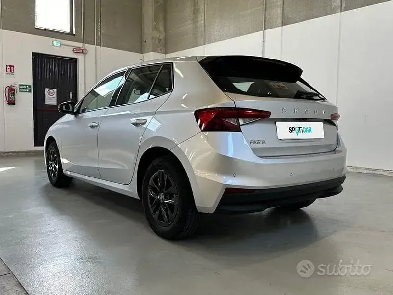 Usata Skoda Fabia 80 CV (58 kW) 2025 Grigio Utilitaria