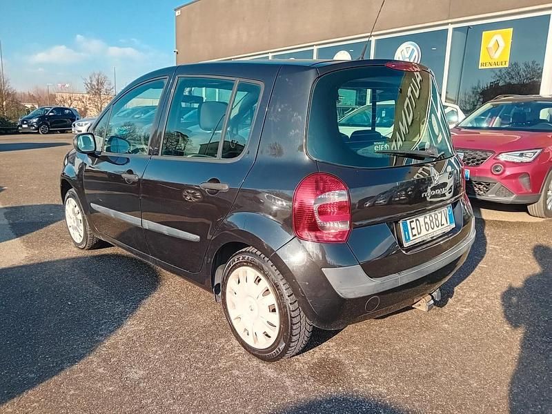 Usata Renault Modus 75 CV (55 kW) 2010 Nero Monovolume