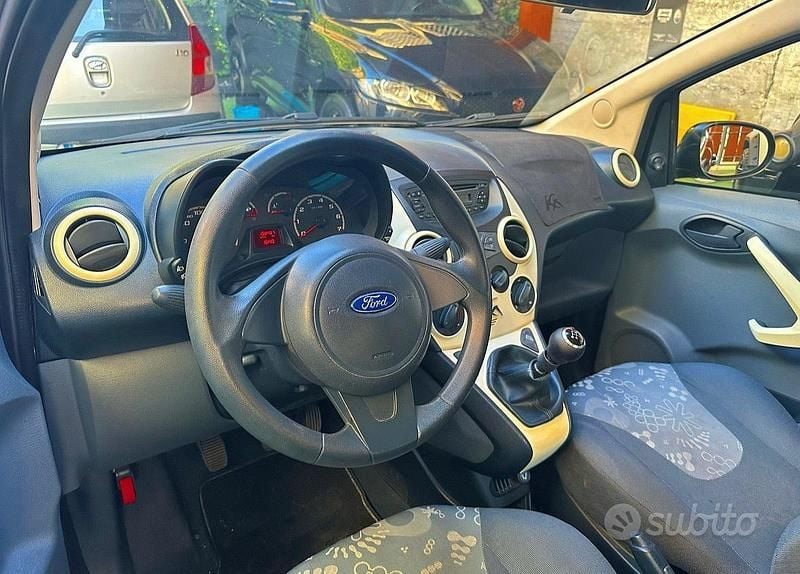 Usata Ford Ka 69 CV (50 kW) 2013 Nero Utilitaria