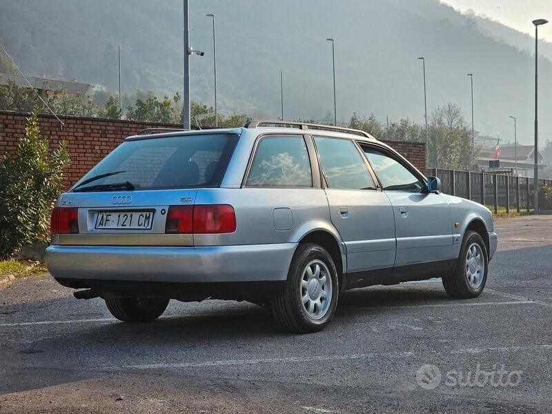 Usata Audi A6 140 CV (102 kW) 1995 Argento Station wagon