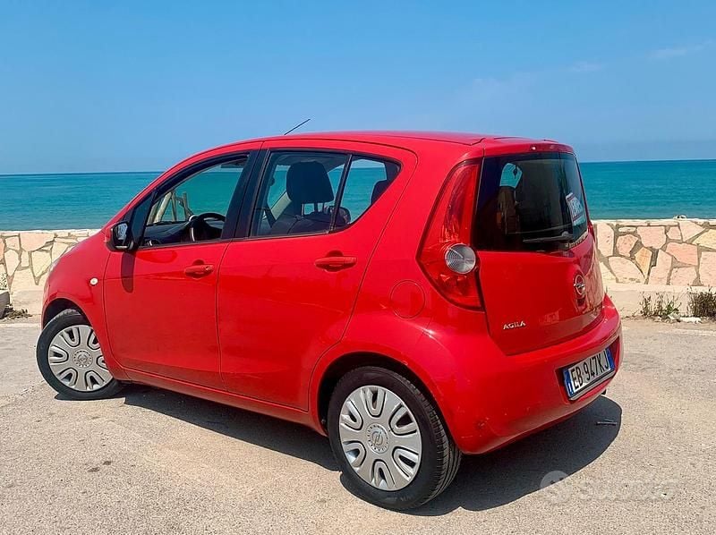 Usata Opel Agila 86 CV (63 kW) 2010 Rosso Utilitaria