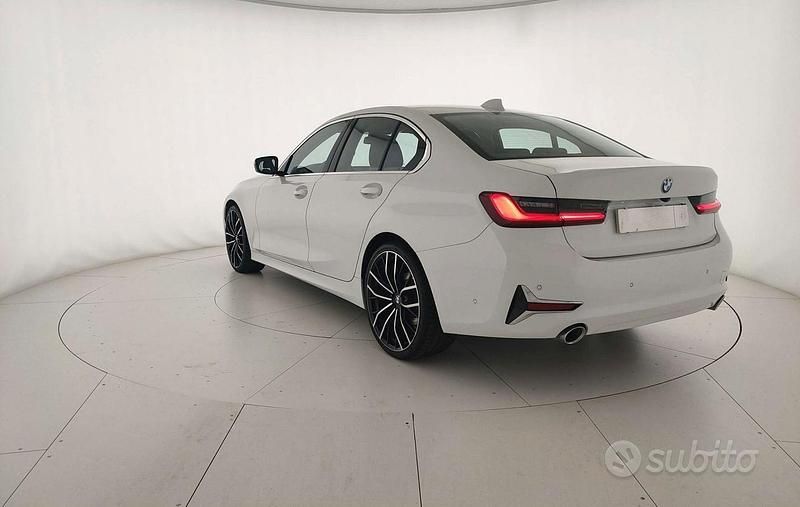 Usata BMW 320 Luxury Line 190 CV (139 kW) 2019 Bianco Berlina