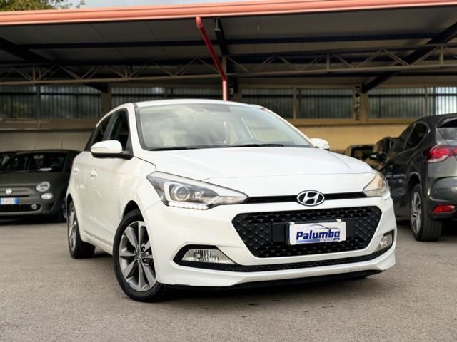 Usata Hyundai i20 Style 75 CV (55 kW) 2015 Bianco Berlina