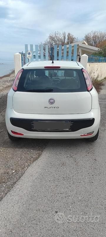 Käytetty Fiat Punto Evo 69 HP (50 kW) 2011 Valkoinen Viistoperä