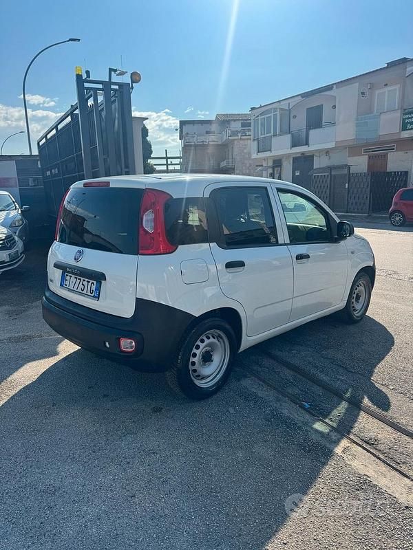 Usata Fiat Panda Easy 69 CV (50 kW) 2014 Bianco Furgone