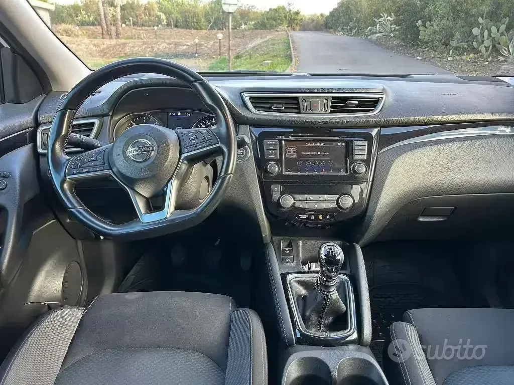 Usata Nissan Qashqai N-Connecta 115 CV (84 kW) 2020 Bianco SUV