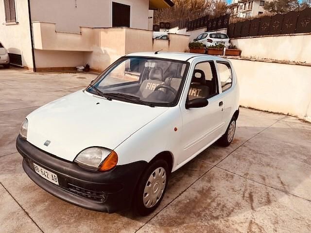 Usata Fiat Seicento 39 CV (28 kW) 1999 Bianco Utilitaria