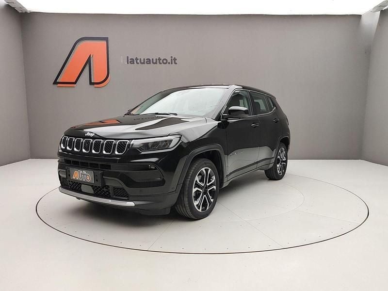 Solid black Usata 2024 Jeep Compass Altitude SUV | 24.190 € (Ottimo prezzo) - Immagine 1/4