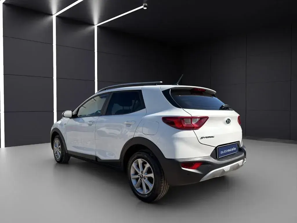 Usata Kia Stonic Urban 84 CV (61 kW) 2021 Bianco SUV
