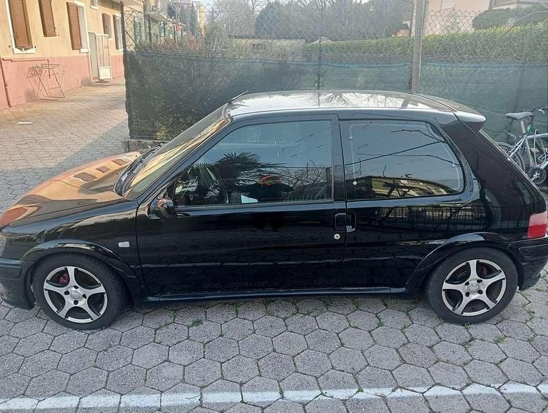 Usata Peugeot 106 118 CV (86 kW) 2002 Utilitaria