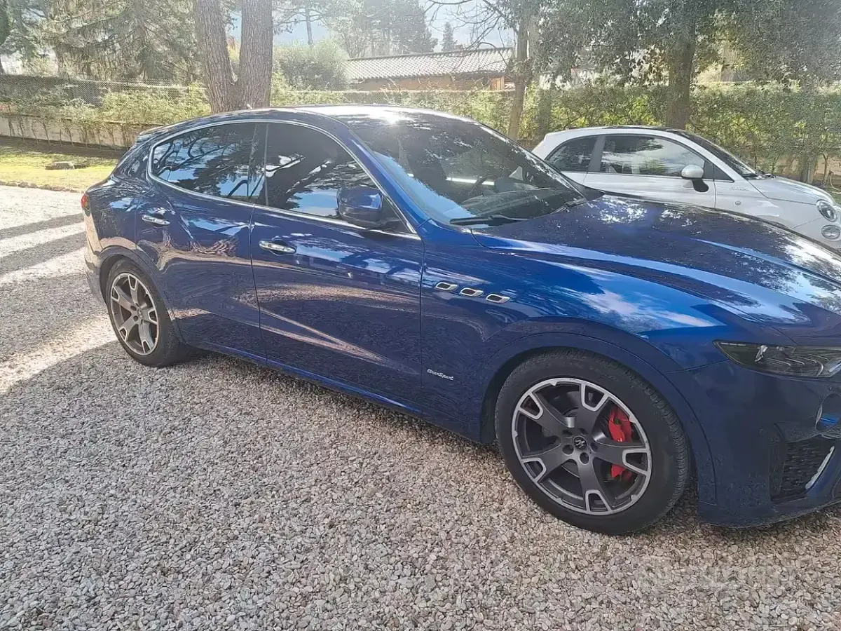 Usata Maserati GranSport 350 CV (257 kW) 2021 Blu Station wagon