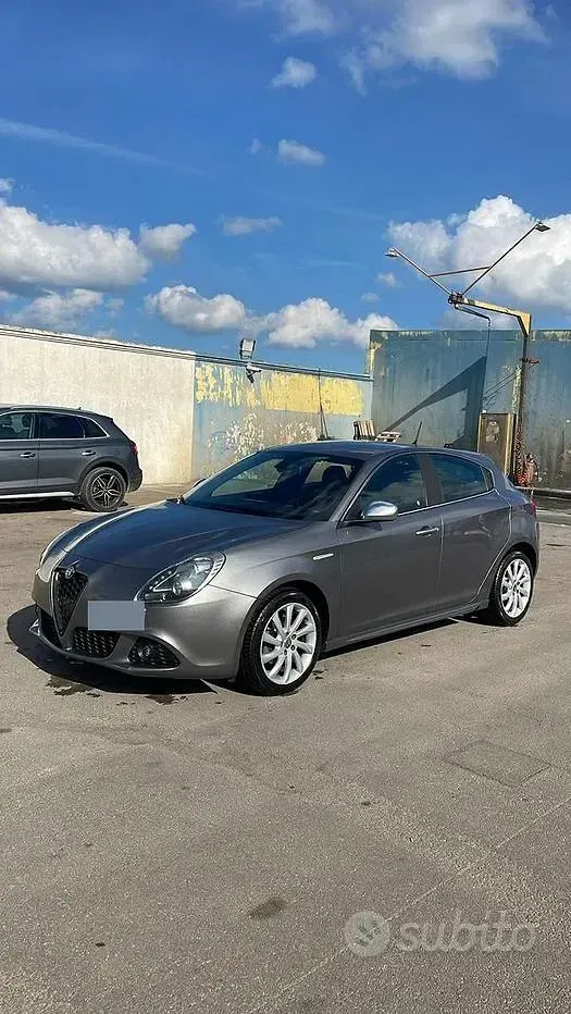 Usata Alfa Romeo Giulietta 105 CV (77 kW) 2011 Grigio Utilitaria