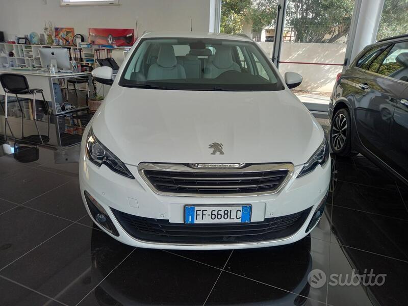 Usato 2016 Peugeot 308 1.6 Diesel 120 CV (11.500 €)