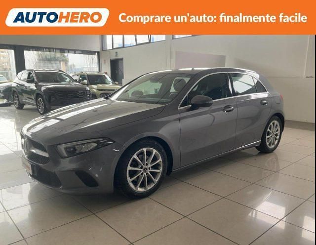 Usata Mercedes A180 116 CV (85 kW) 2019 Argento Berlina