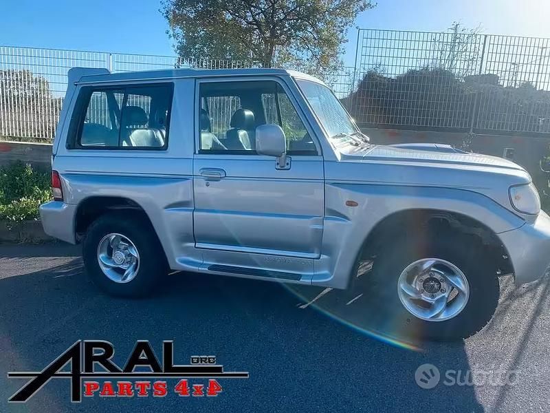 Usata Hyundai Galloper 134 CV (98 kW) 2003 Grigio SUV