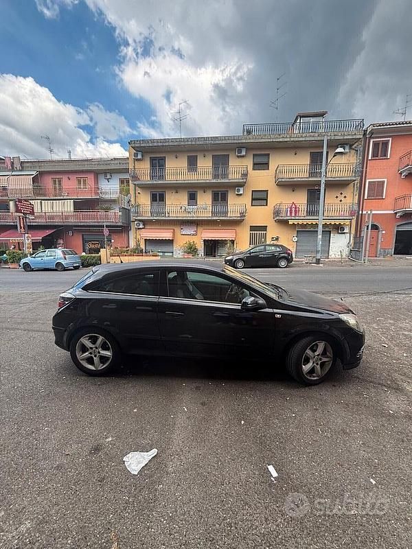 Occasion Opel Astra GTC Enjoy 125 ch (91 kW) 2007 Noir Berline