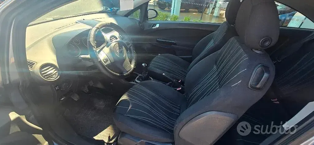 Usata Opel Corsa 80 CV (58 kW) 2009 Grigio Utilitaria