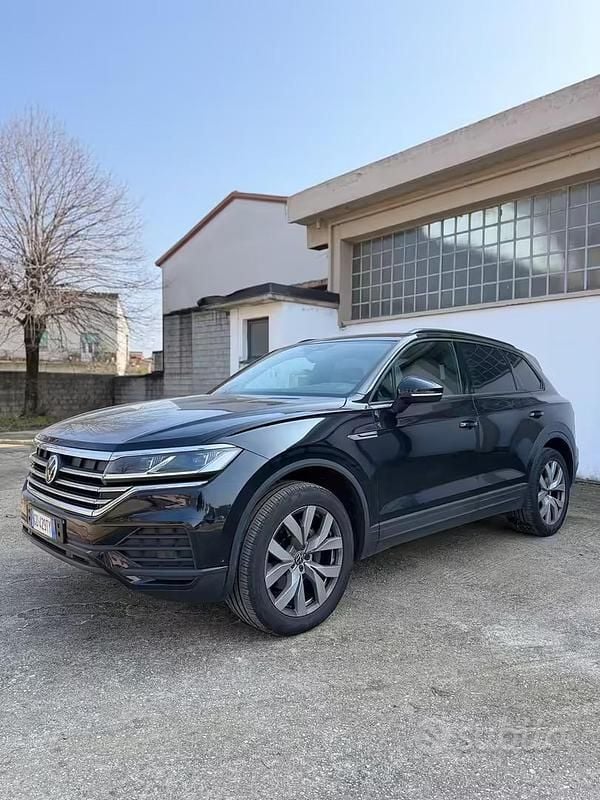 Usata VW Touareg Elegance 231 CV (169 kW) 2021 Nero SUV