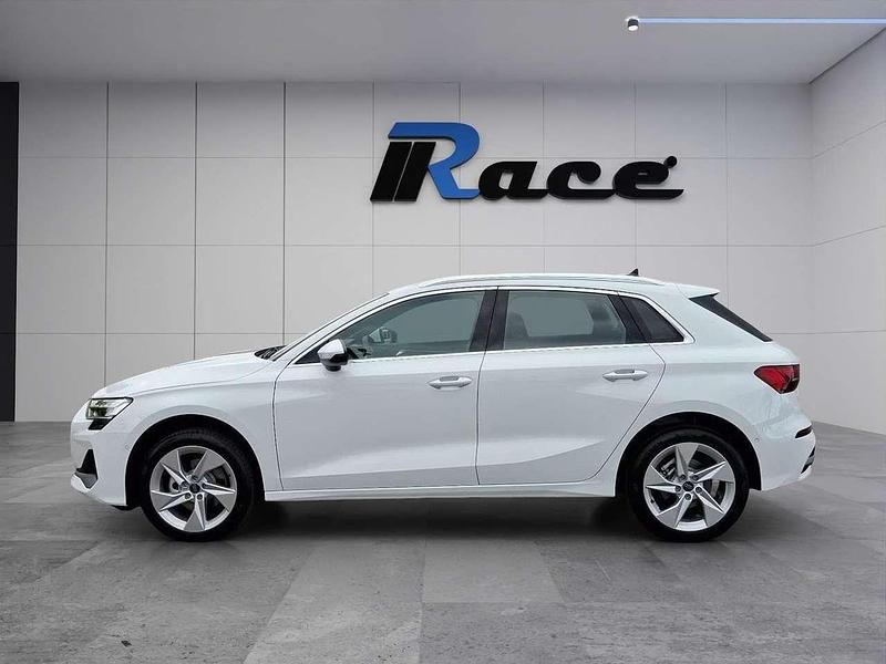Usado Audi A3 Advanced 150 CV (110 kW) 2025 Blanco Berlina
