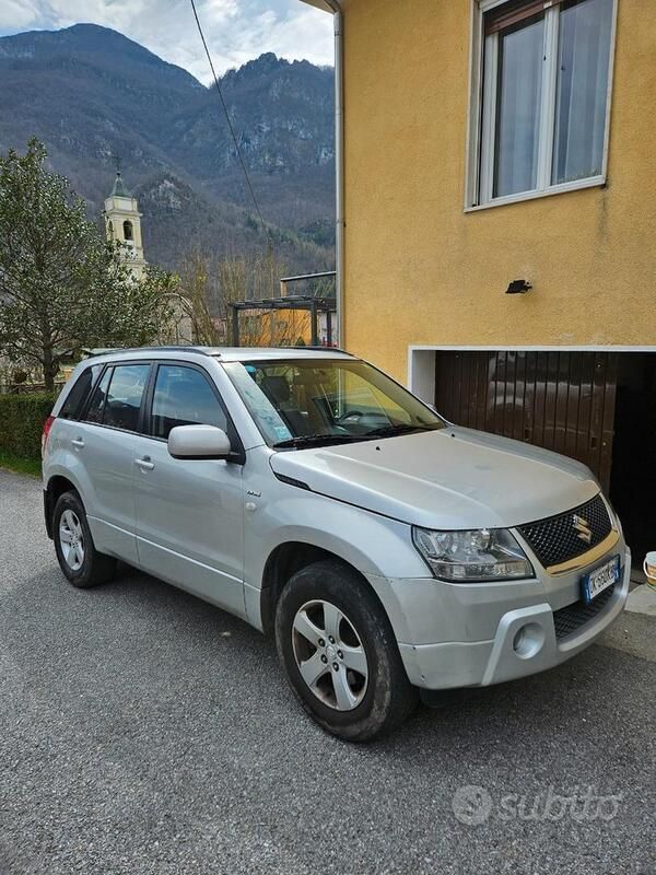 Usata Suzuki Grand Vitara 129 CV (94 kW) 2008 Grigio SUV