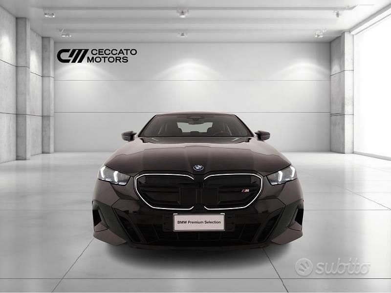 Usata BMW i5 M Sport 442 kW (601 CV) 2024 Nero Berlina
