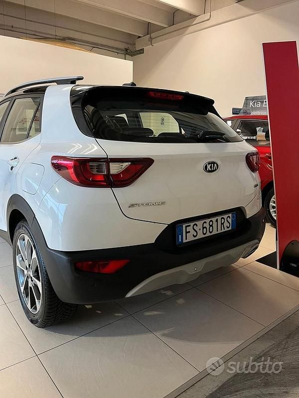 Usata Kia Stonic 116 CV (85 kW) 2018 Bianco SUV