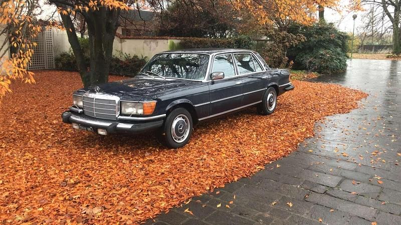 Usata Mercedes 450 218 CV (160 kW) 1976 Blu/azzurro Berlina