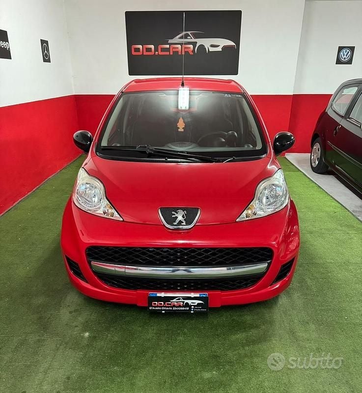 Usata 2010 Peugeot 107 Utilitaria | 3299 € (Ottimo prezzo) - Immagine 1/4