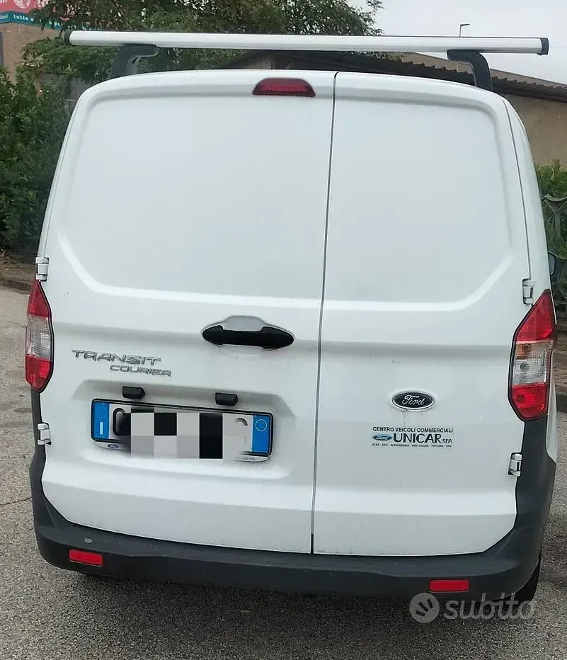 Usata Ford Transit Courier 100 CV (73 kW) 2021 Bianco Furgone
