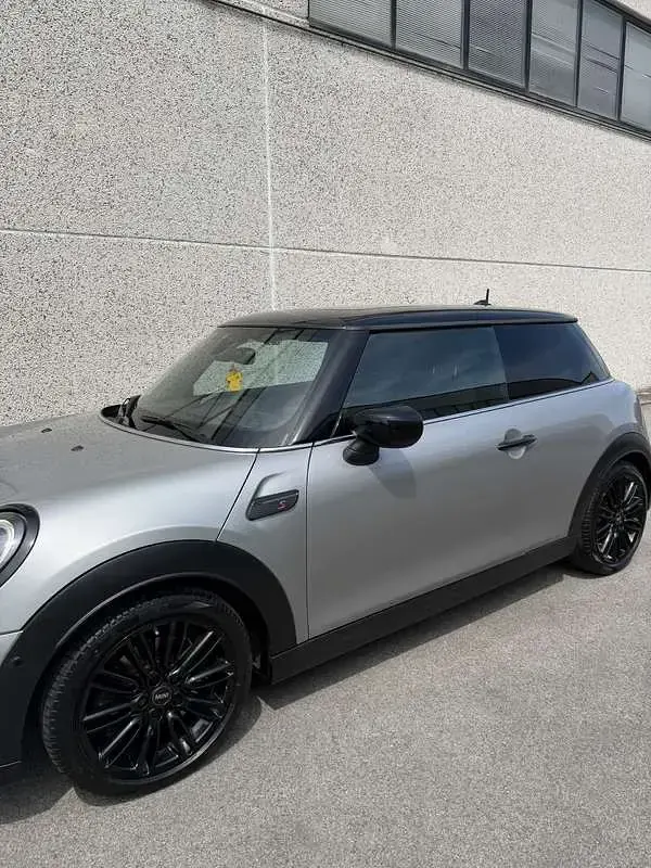 Usata Mini Cooper S Resolute Edition 178 CV (130 kW) 2023 Grigio Utilitaria