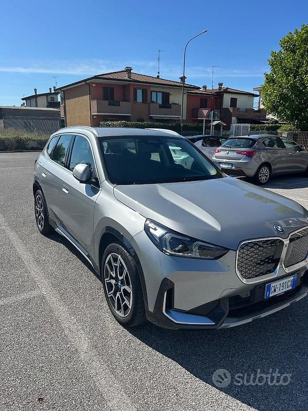Usata BMW iX1 67 kW (92 CV) 2024 Grigio SUV
