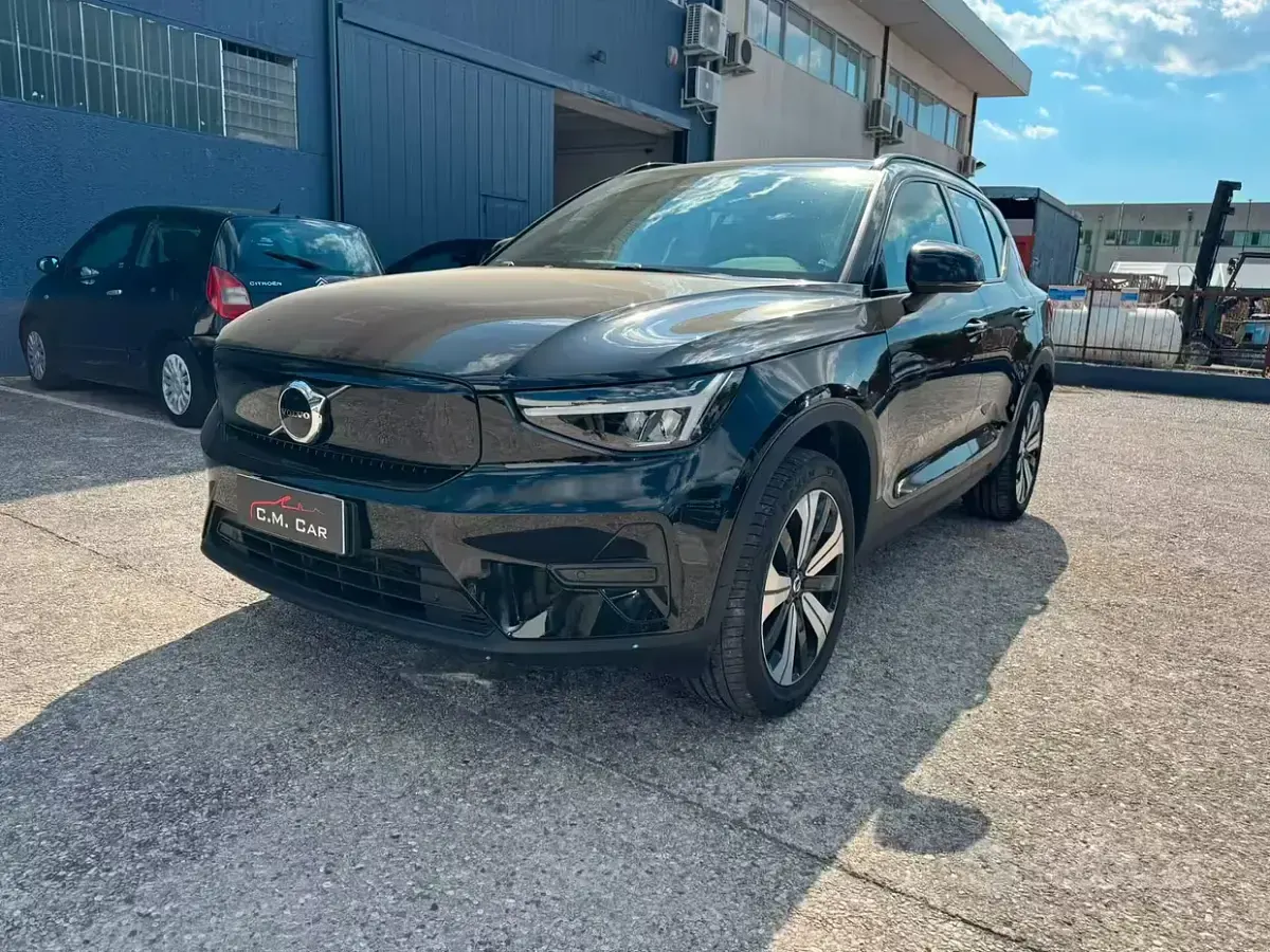 Usata Volvo XC40 Core 80 kW (109 CV) 2023 Nero SUV