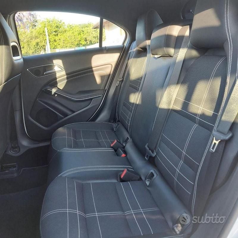 Usata Mercedes A180 109 CV (80 kW) 2015 Bianco Berlina