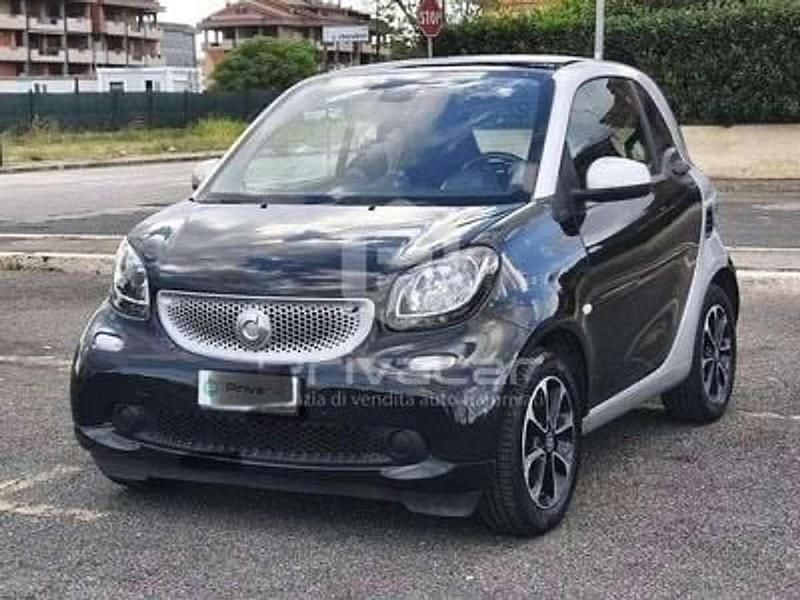 Nero Usata 2017 Smart ForTwo Coupé Passion Due volumi | 12.900 € (Buon prezzo) - Immagine 1/1