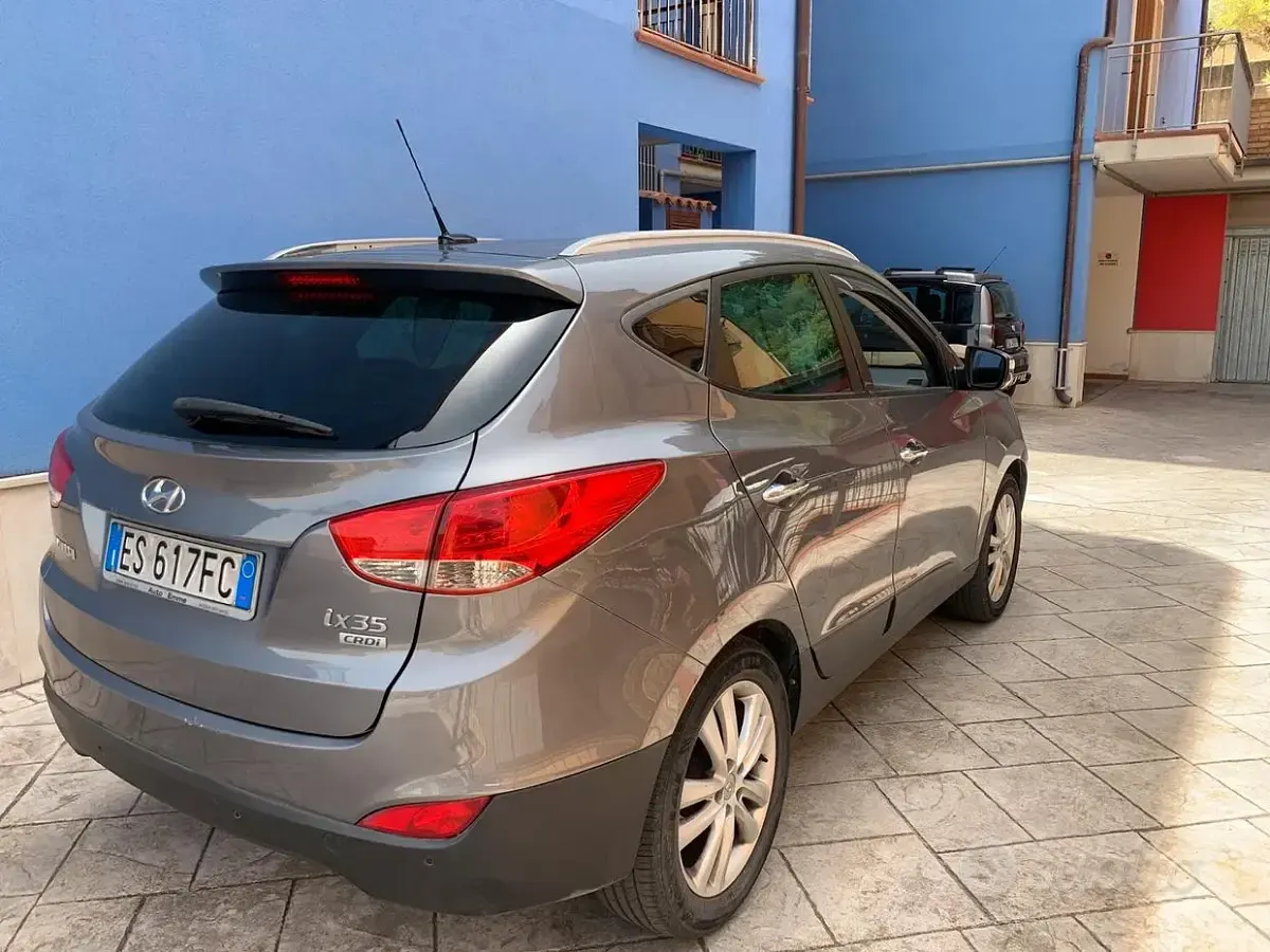 Usata Hyundai ix35 115 CV (84 kW) 2013 Grigio SUV