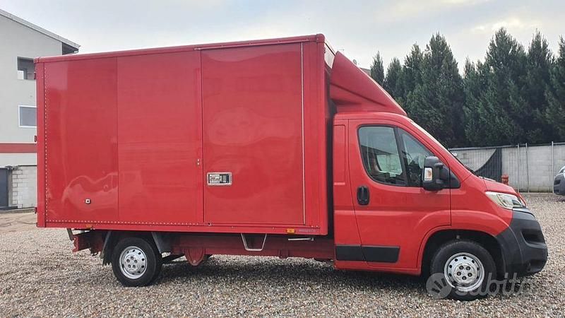 Usata Citroën Jumper 140 CV (102 kW) 2020 Rosso pastello Monovolume