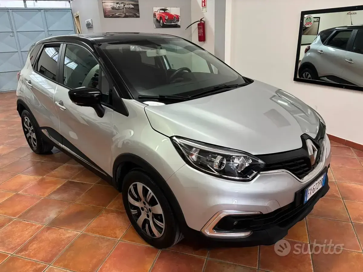 Usata Renault Captur 90 CV (66 kW) 2019 Grigio SUV