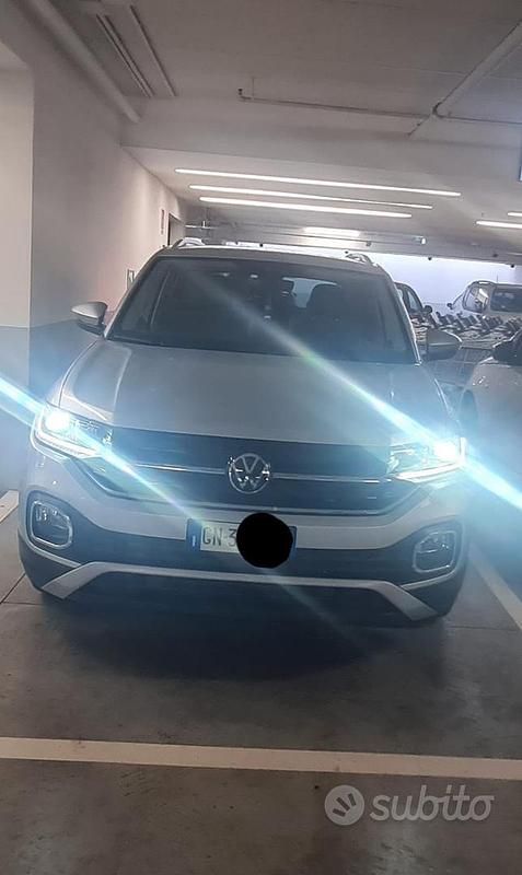Usata 2023 VW T-Cross Advance SUV | 21.000 € (Buon prezzo) - Immagine 1/4