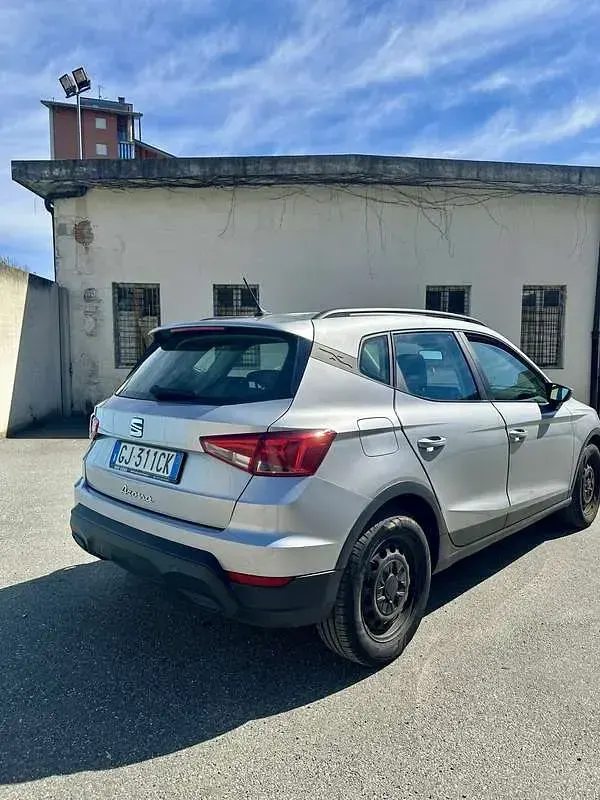 Usata Seat Arona Reference 95 CV (69 kW) 2022 Grigio SUV