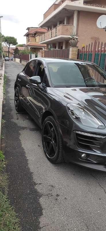 Usata Porsche Macan 250 CV (183 kW) 2017 Grigio SUV