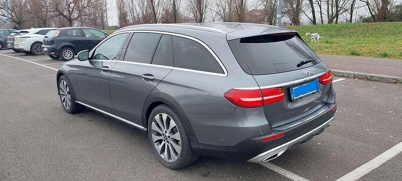 Gebraucht Mercedes E220 All-Terrain 194 PS (142 kW) 2019 Grau Kombi
